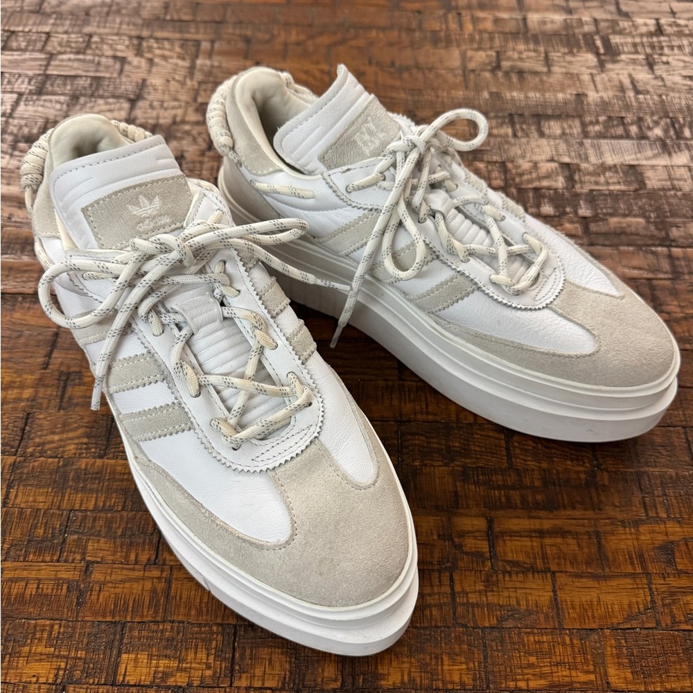 Adidas Ladies Ivy Park (Beyoncé collab) White/Gray Platform 2.5”Sneakers sz 10